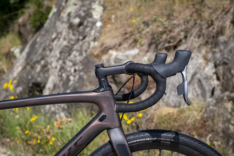 2022 Specialized Diverge Comp E5 Gravel Road Bike - Gloss Tarmac Black-11